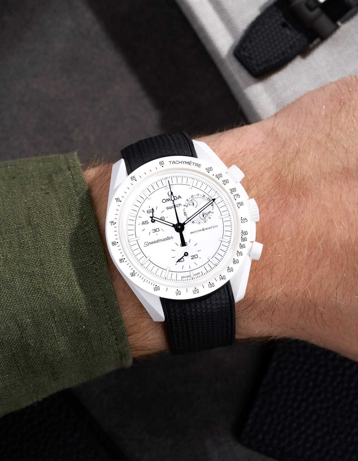 Curved Vertech Rubber Strap - Black - OM Luxury